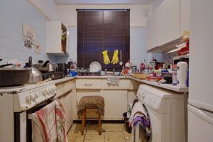 Kitchen- click for photo gallery